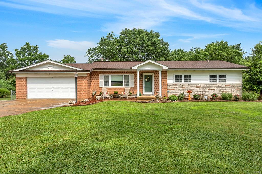 5584 Kerth Road St. Louis, MO 63128 - Photo 1 of 41 Gallery Image 1
