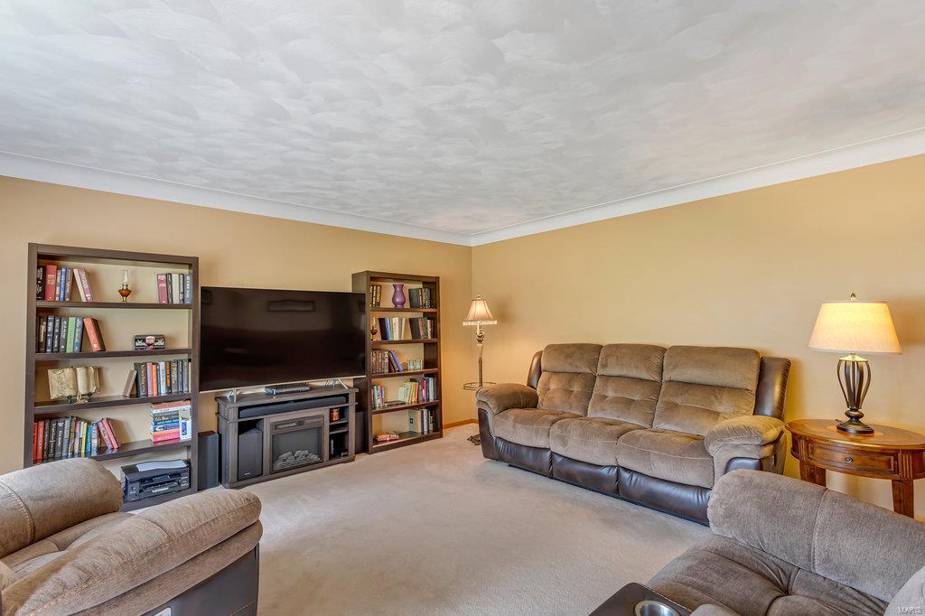 5584 Kerth Road St. Louis, MO 63128 - Photo 3 of 41 Gallery Image 3
