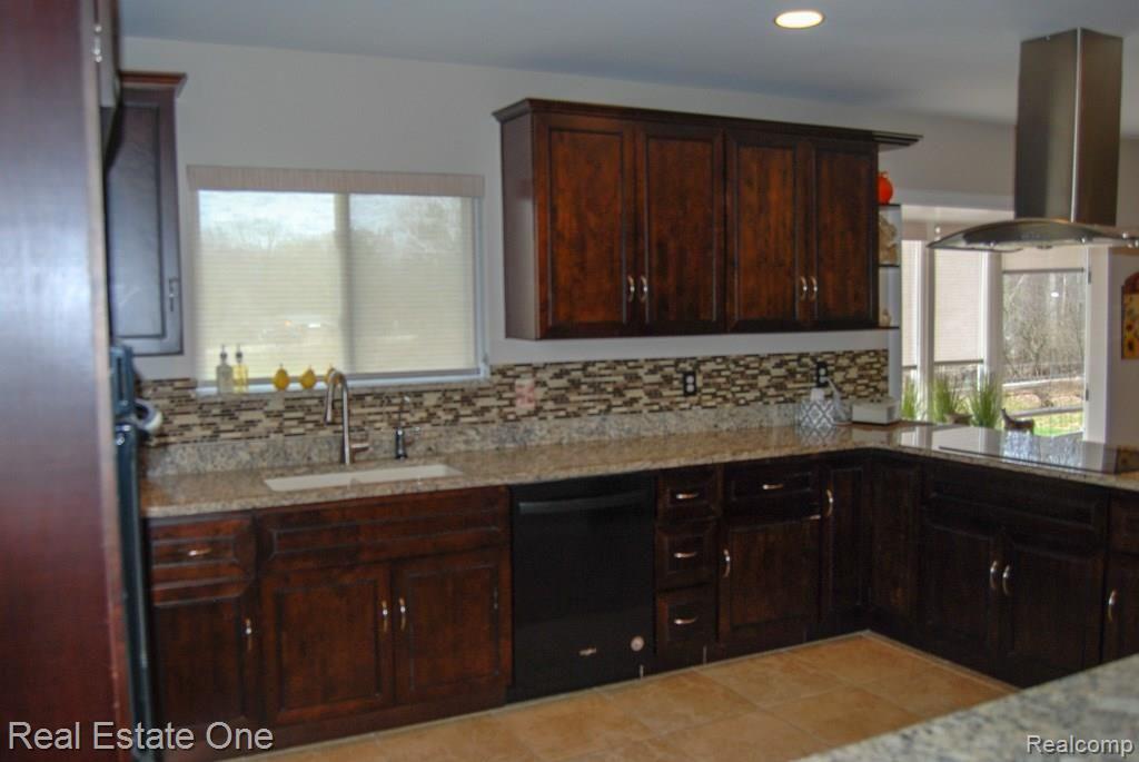 79995 Van Dyke Road Romeo, MI 48065 - Photo 7 of 58 Updated kitchen, appliances included, granite countertops