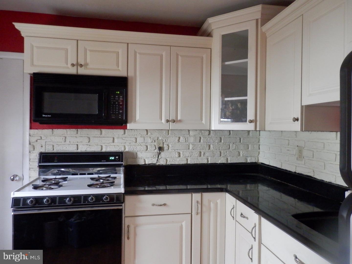 2831 Colgate Avenue Riverside, NJ 08075 - Photo 8 of 17 Kitchen