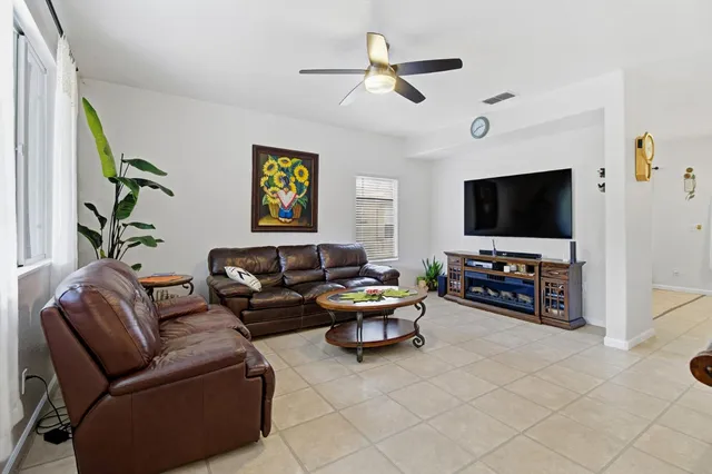 $565,000 | 1584 Gateway Drive, West Sacramento, CA 95691