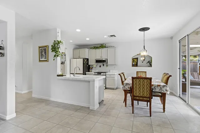 $565,000 | 1584 Gateway Drive, West Sacramento, CA 95691