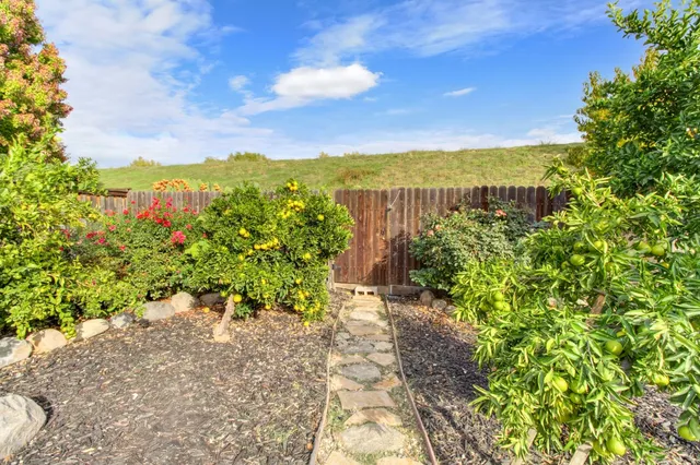 $565,000 | 1584 Gateway Drive, West Sacramento, CA 95691