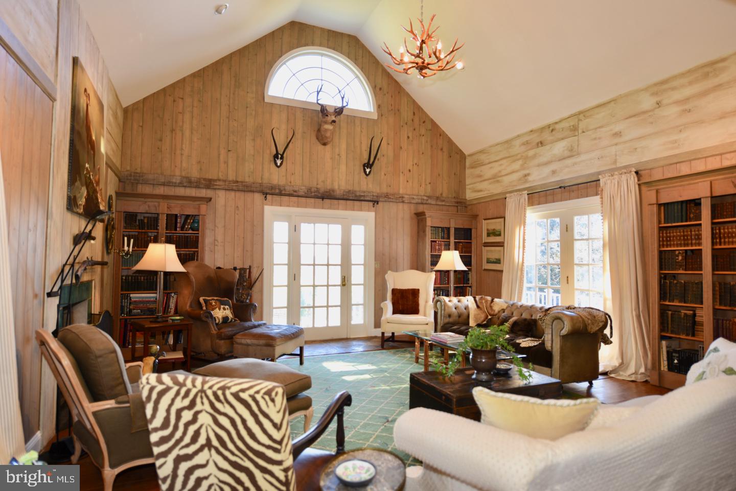 124 Rolling Road Sperryville, VA 22740 - Photo 12 of 37 Living Room View