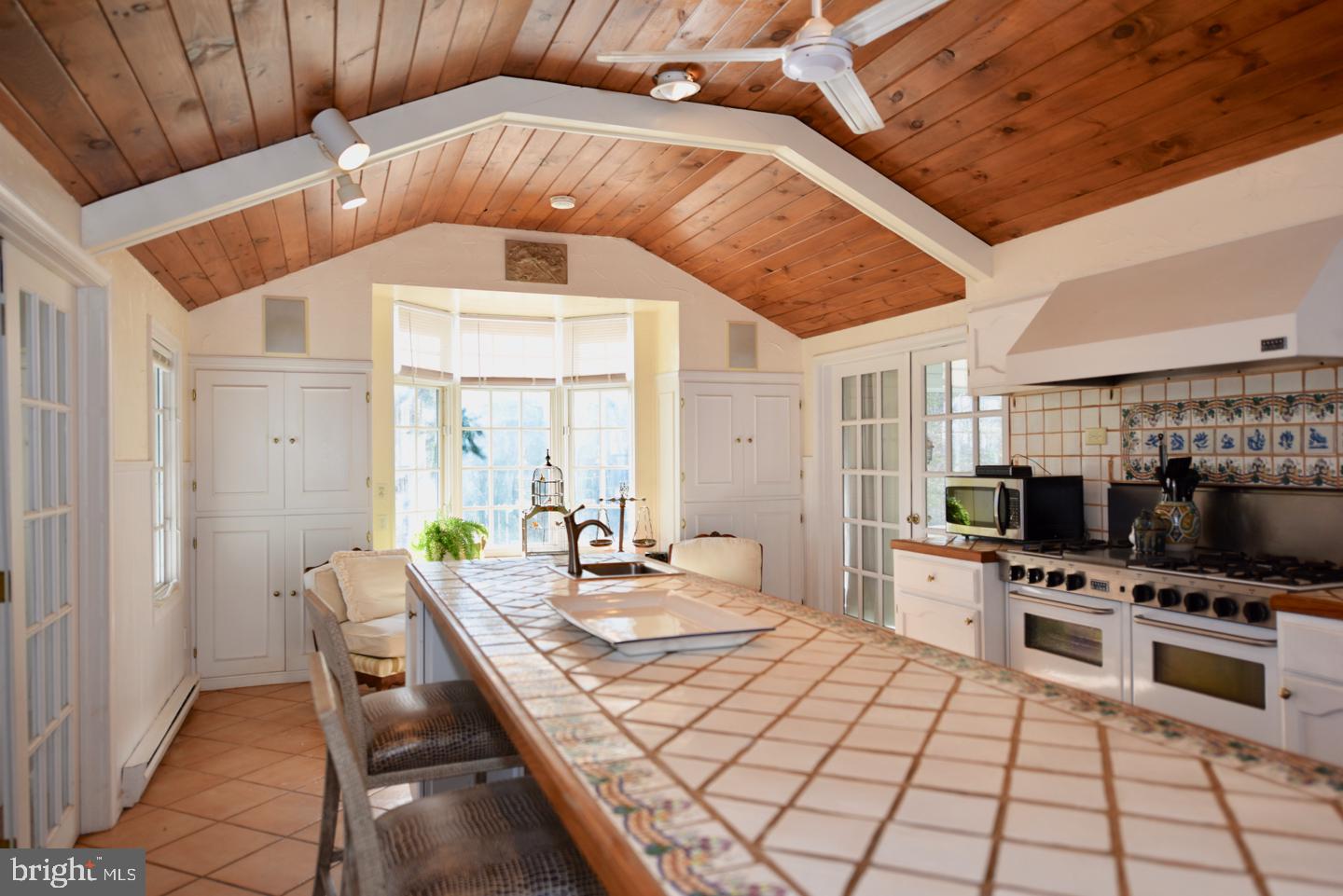 124 Rolling Road Sperryville, VA 22740 - Photo 6 of 37 Kitchen and Bay Window