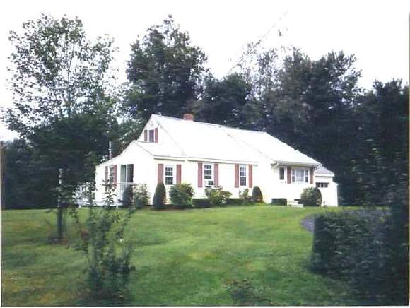 40 Kingston Road Plaistow, NH 03865 - Photo 1 of 5 Gallery Image 1
