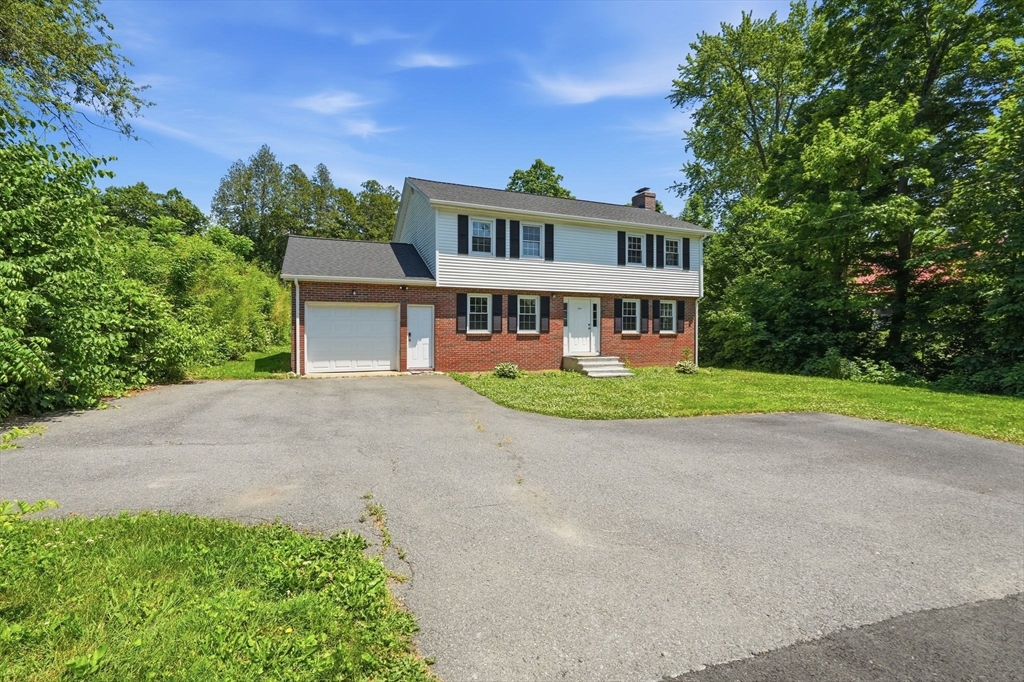 1107 North Pleasant Street Amherst, MA 01002 - Photo 2 of 42