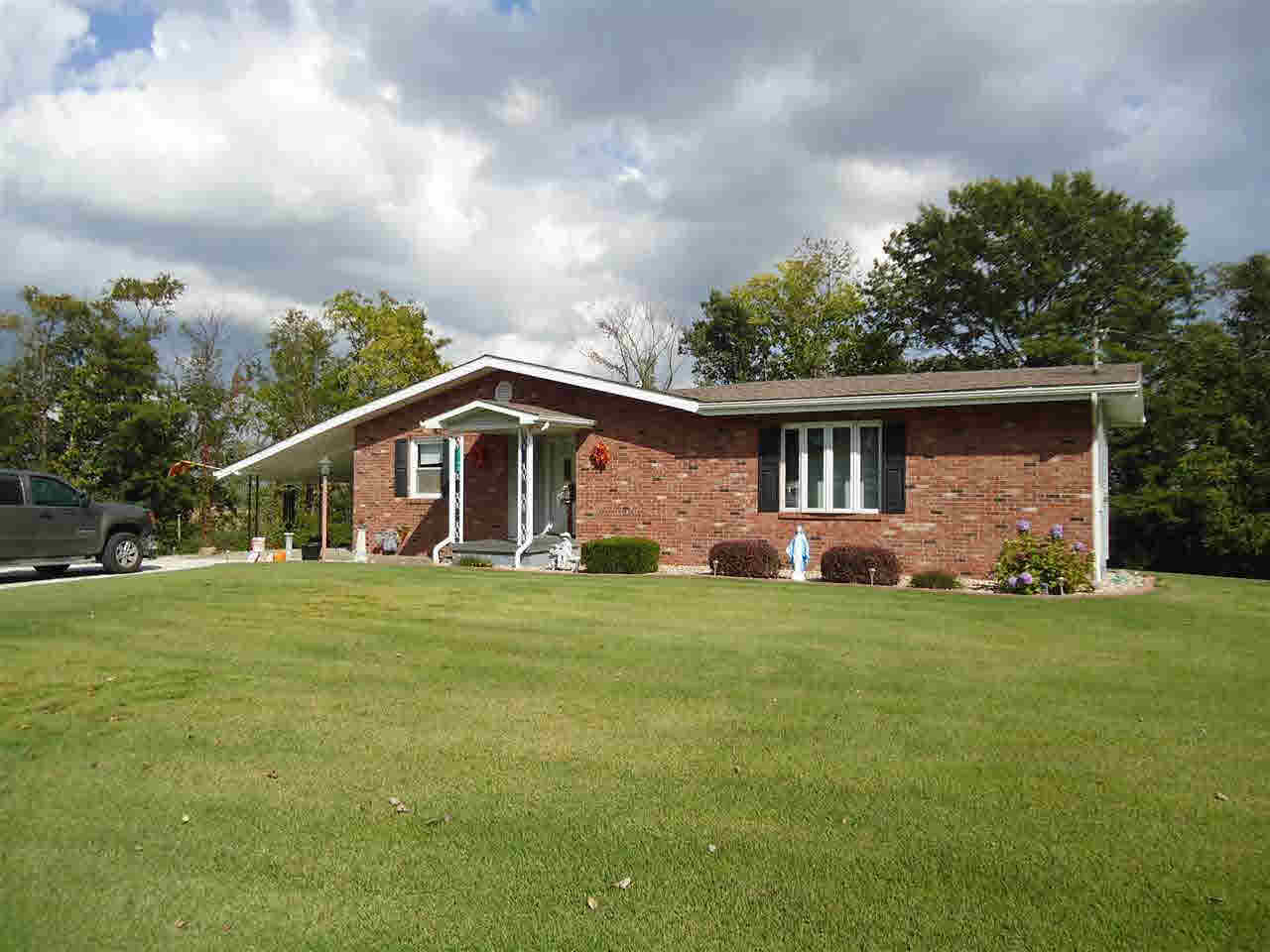 2100 School House Road Vincennes, IN 47591 - Photo 1 of 12 Gallery Image 1