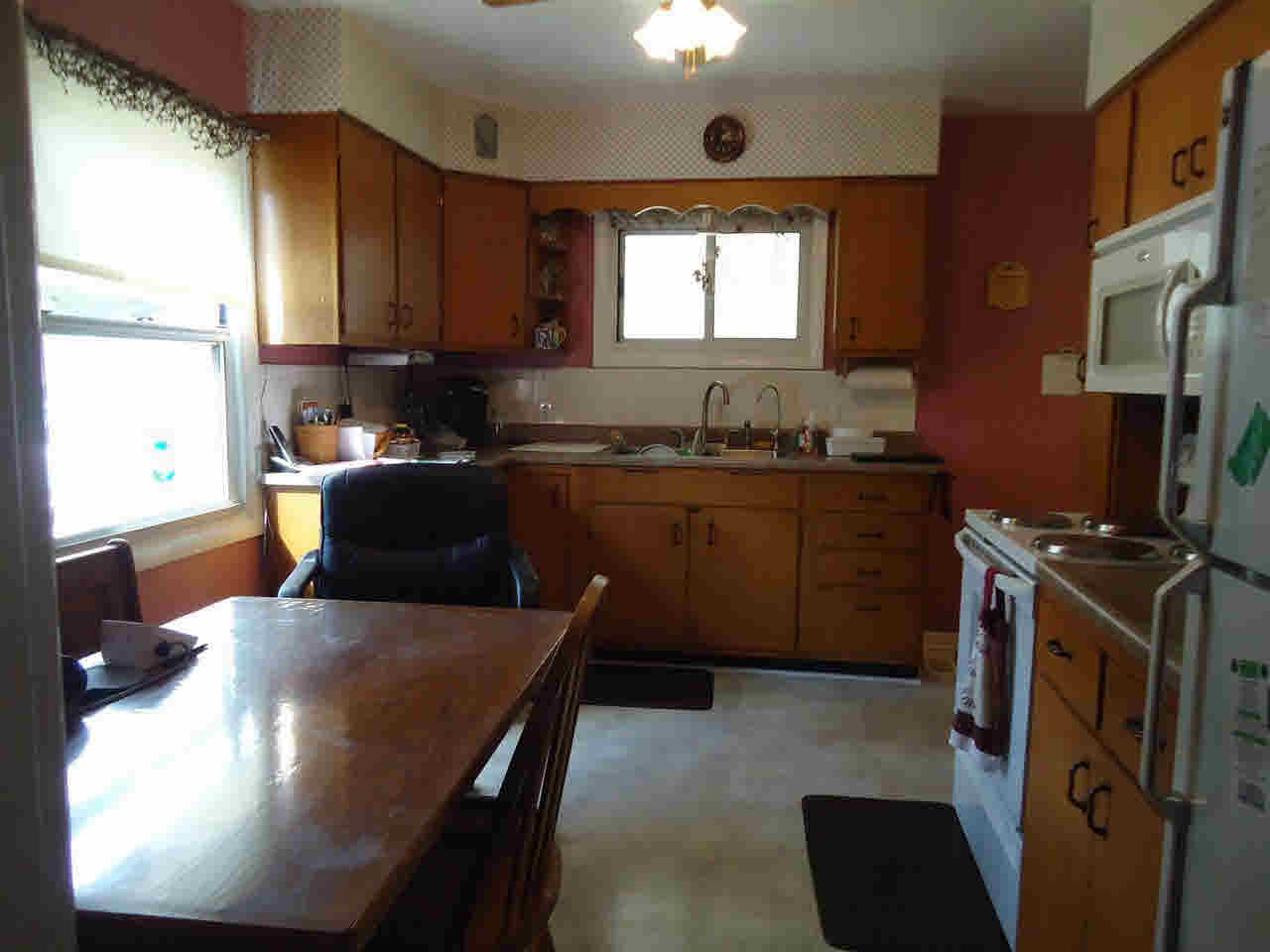 2100 School House Road Vincennes, IN 47591 - Photo 3 of 12 Gallery Image 3