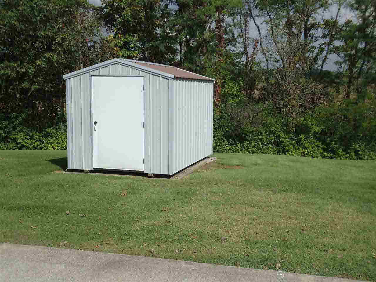 2100 School House Road Vincennes, IN 47591 - Photo 9 of 12 Gallery Image 9