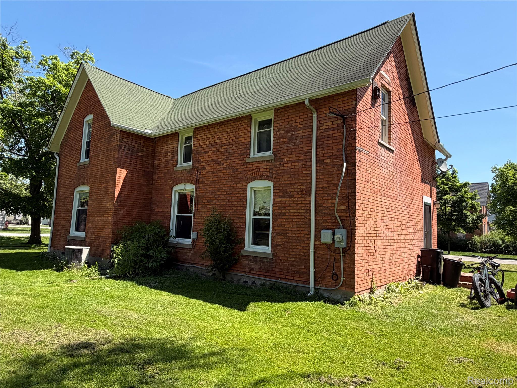 208 East Mill Street Capac, MI 48014 - Photo 5 of 26