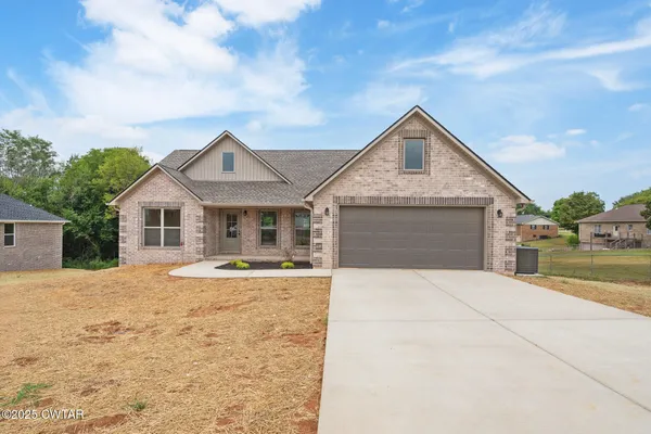 $299,900 | 50 Derek Drive, Lexington, TN 38351