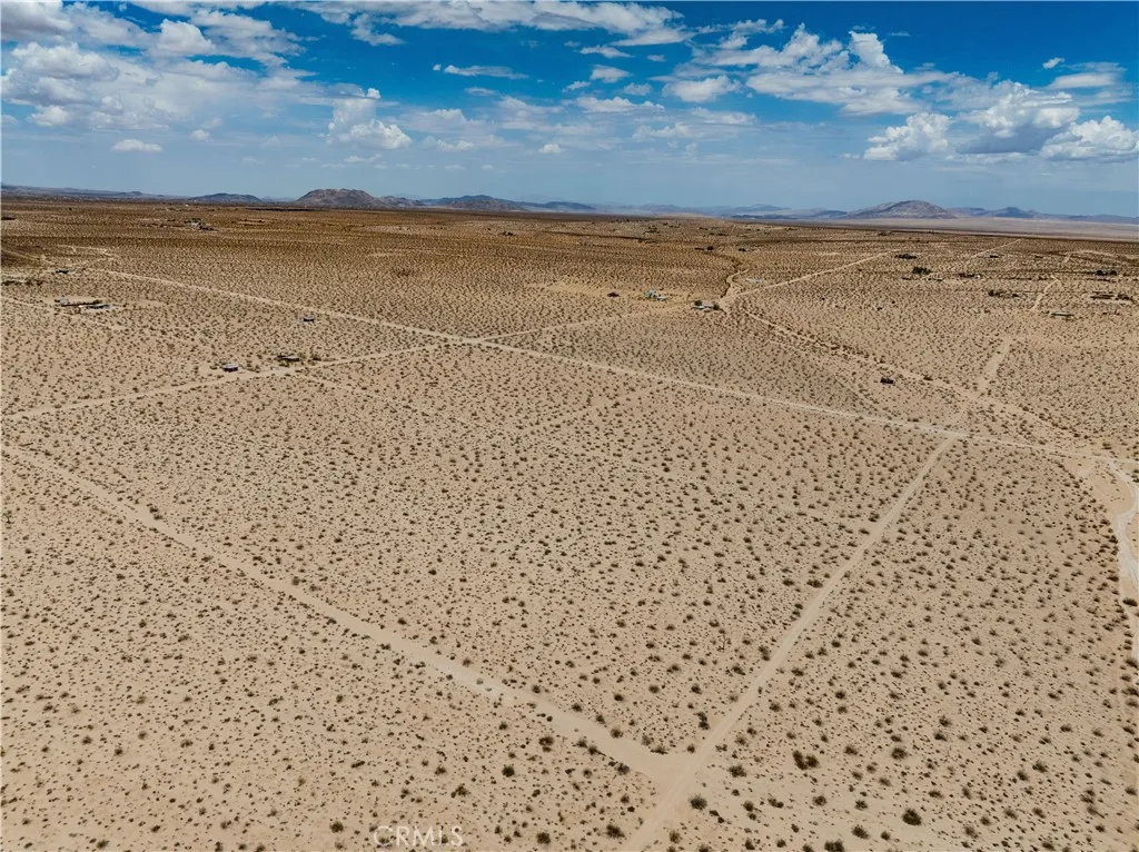 63840 Desert Lilly Road Joshua Tree, CA 92252 - Photo 17 of 34 a view of an ocean beach
