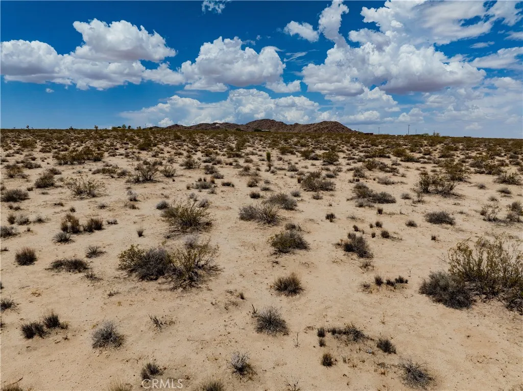 63840 Desert Lilly Road Joshua Tree, CA 92252 - Photo 29 of 34 a view of a sky view