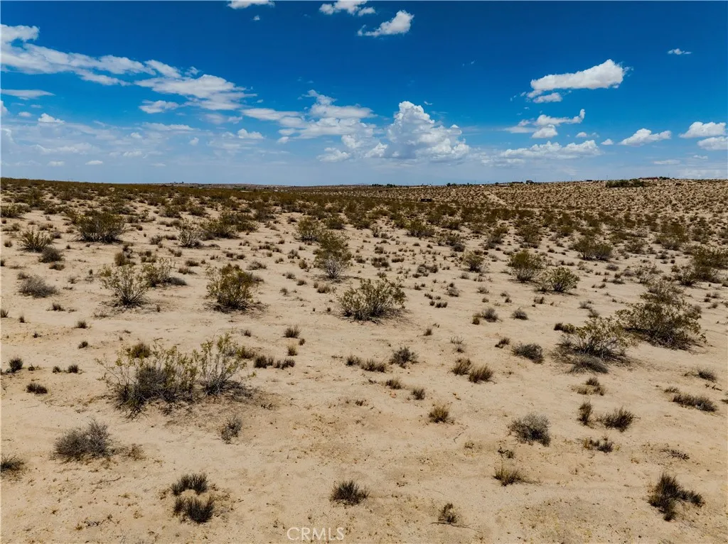 63840 Desert Lilly Road Joshua Tree, CA 92252 - Photo 32 of 34 a view of sky view