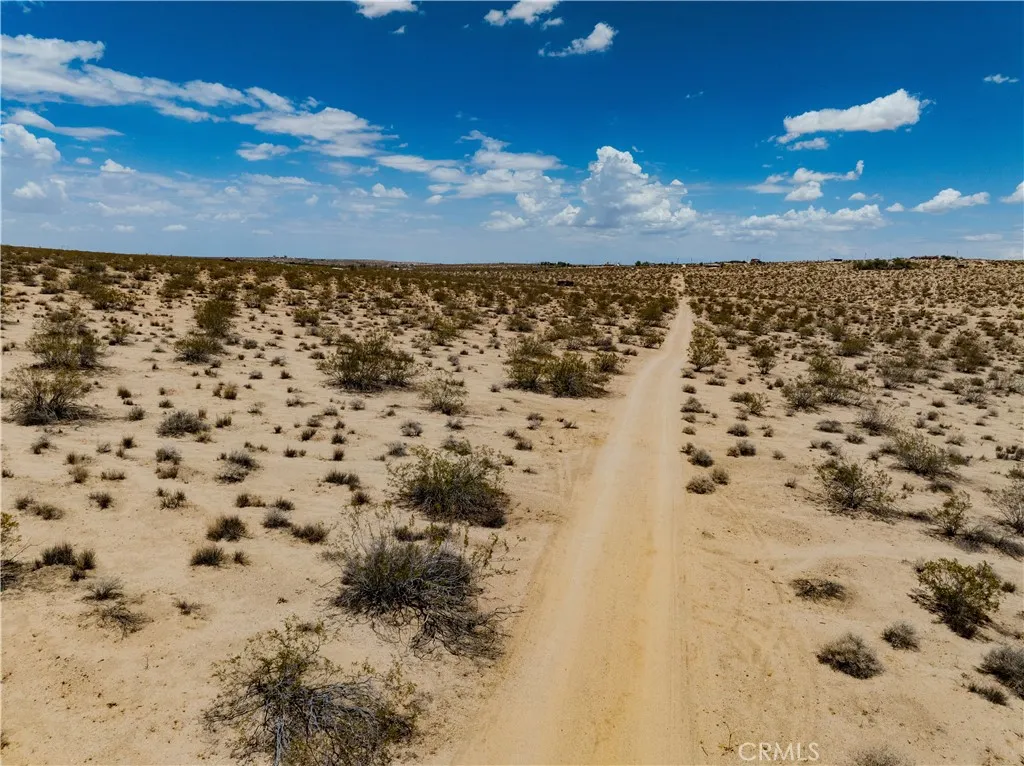 63840 Desert Lilly Road Joshua Tree, CA 92252 - Photo 33 of 34 a view of lot of shower