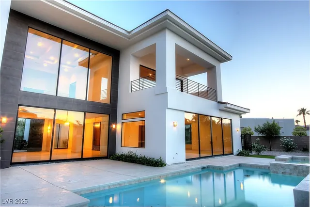 $7,000 | 7526 Yonie Court, Las Vegas, NV 89117