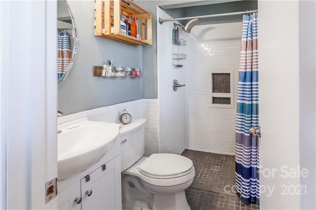 11 Woodfield Road Arden, NC 28704 - Photo 10 of 21 Gallery Image 10