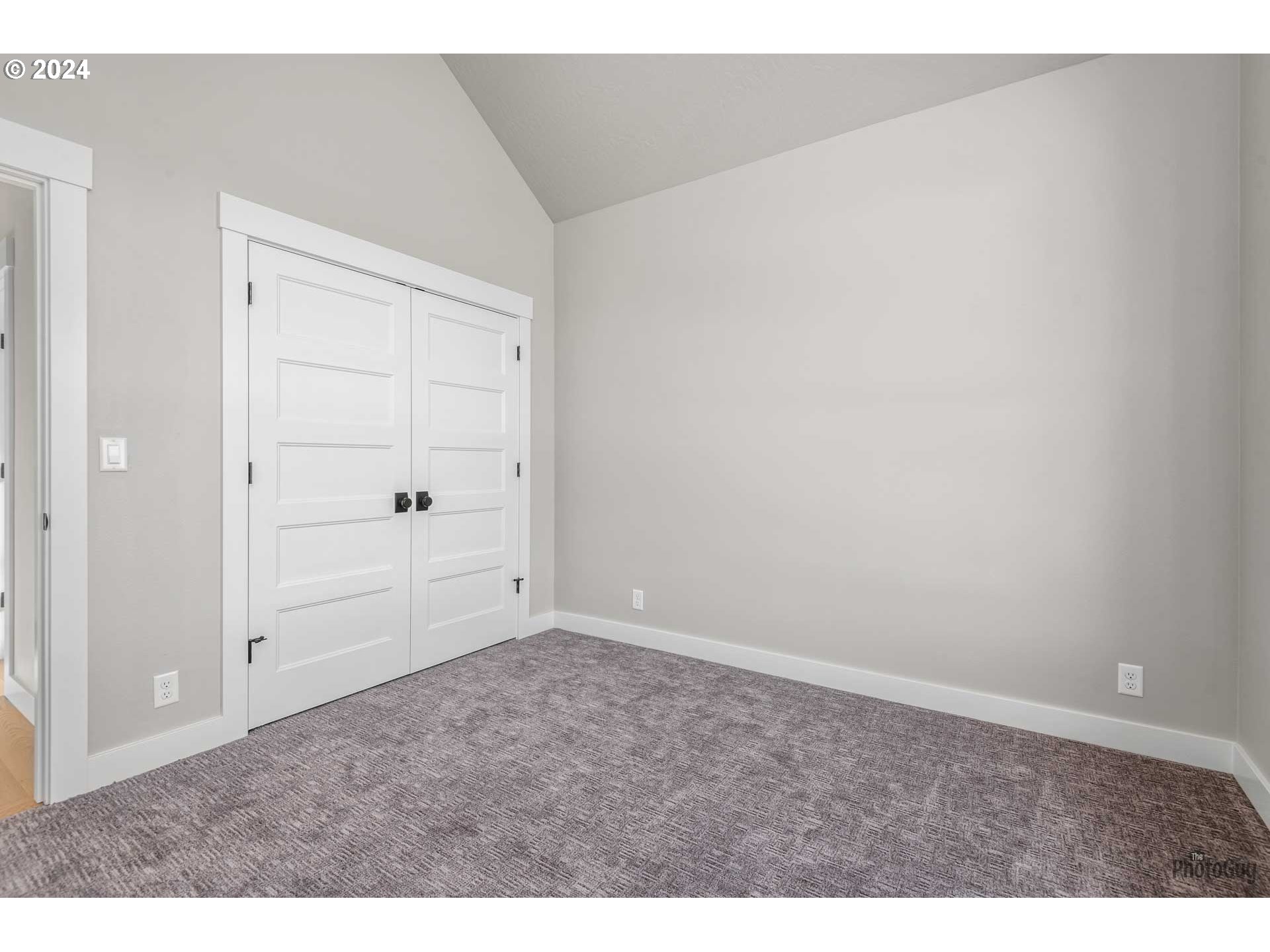 32748 Coburg Road Eugene, OR 97408 - Photo 19 of 35 a view of an empty room