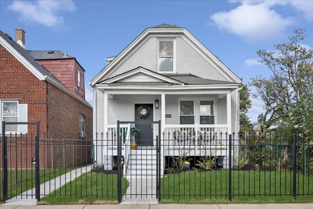 $449,000 | 4830 West Kamerling Avenue, Chicago, IL 60651