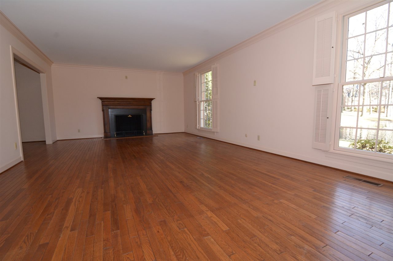 4011 Fairfax Road Evansville, IN 47710 - Photo 5 of 35 Gallery Image 5