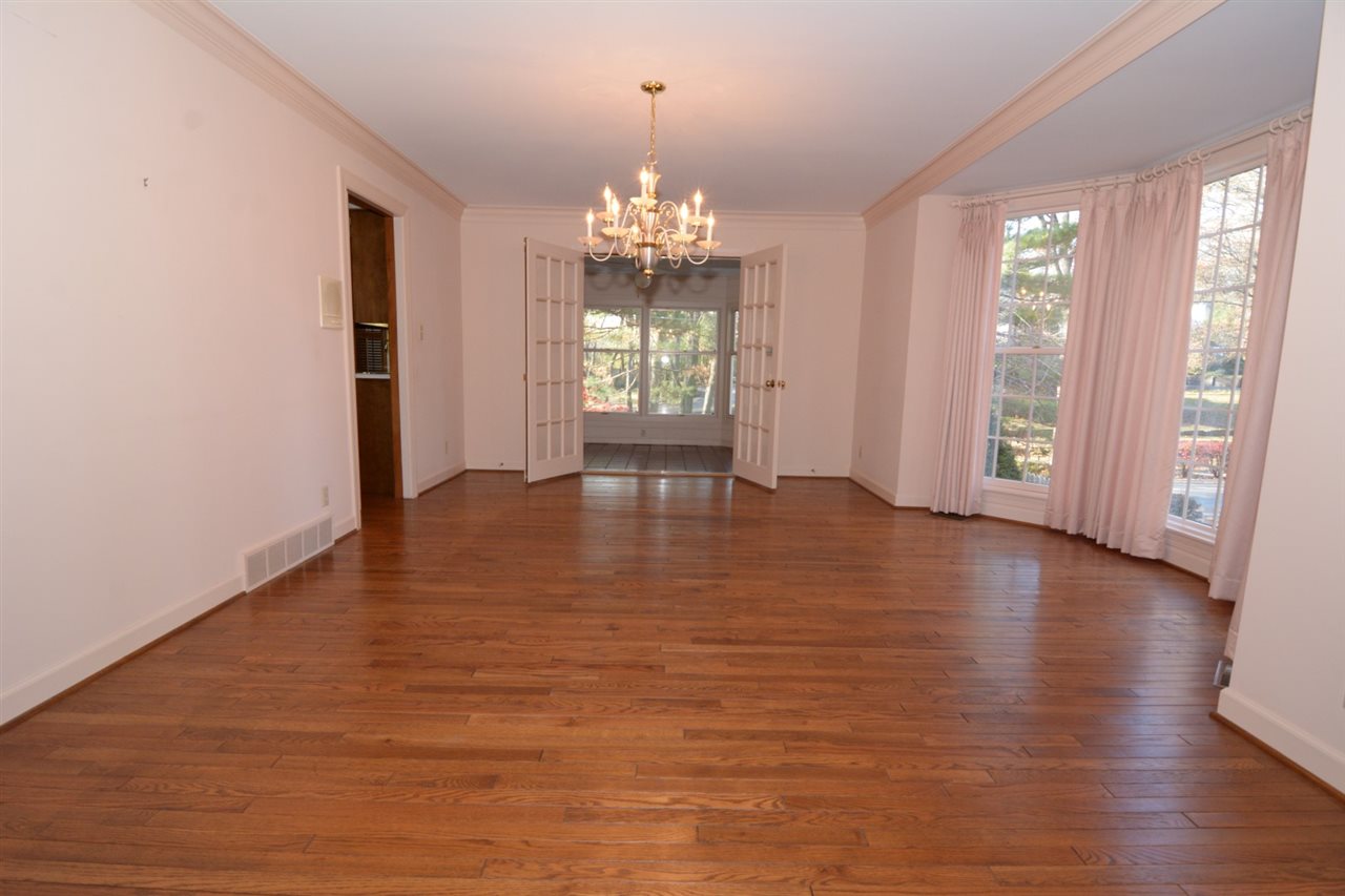 4011 Fairfax Road Evansville, IN 47710 - Photo 7 of 35 Gallery Image 7