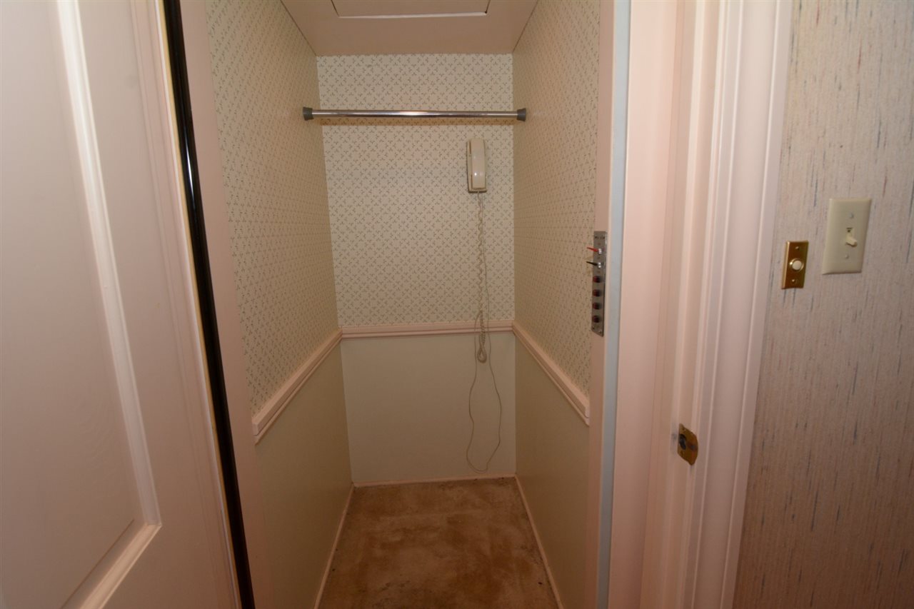 4011 Fairfax Road Evansville, IN 47710 - Photo 9 of 35 Gallery Image 9