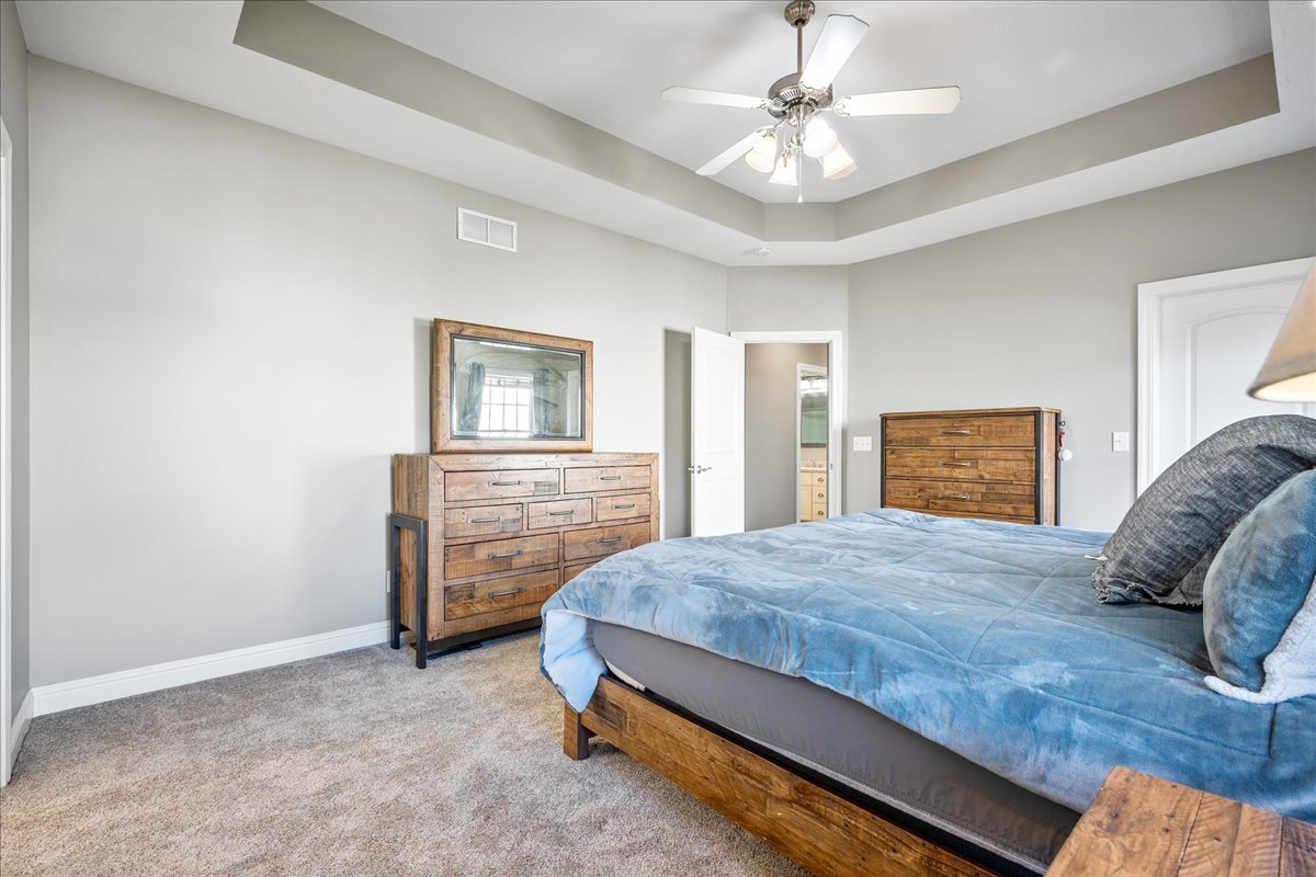 2516 Crooked Creek Road Bloomington, IL 61705 - Photo 17 of 47 Gallery Image 17
