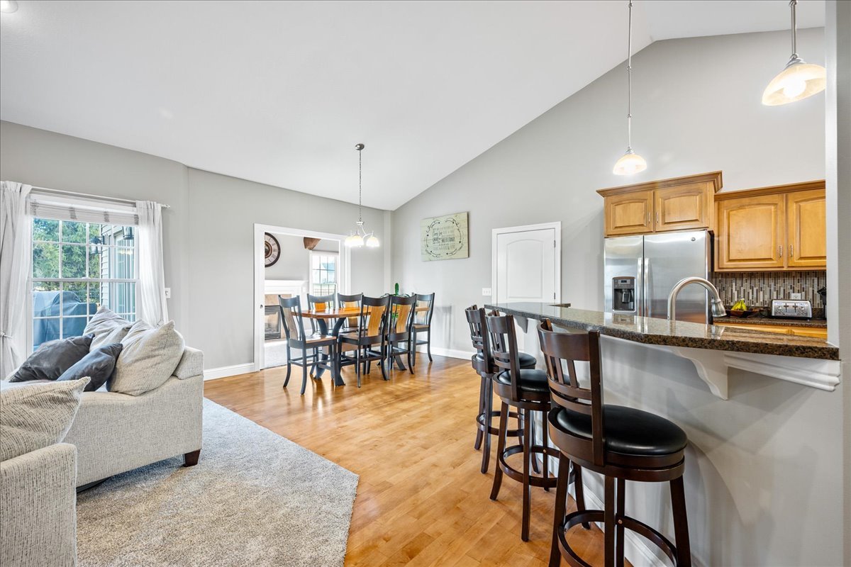 2516 Crooked Creek Road Bloomington, IL 61705 - Photo 4 of 47 Gallery Image 4