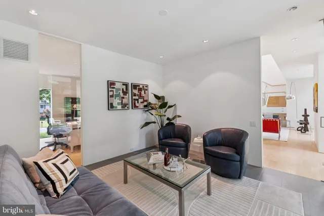 $3,500,000 | 7405 Helmsdale Road, Bethesda, MD 20817