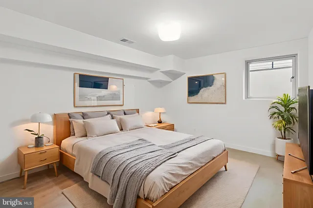 $3,500,000 | 7405 Helmsdale Road, Bethesda, MD 20817