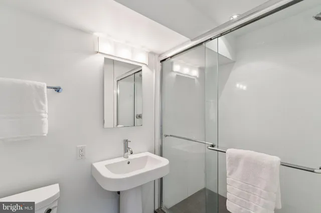 $3,500,000 | 7405 Helmsdale Road, Bethesda, MD 20817