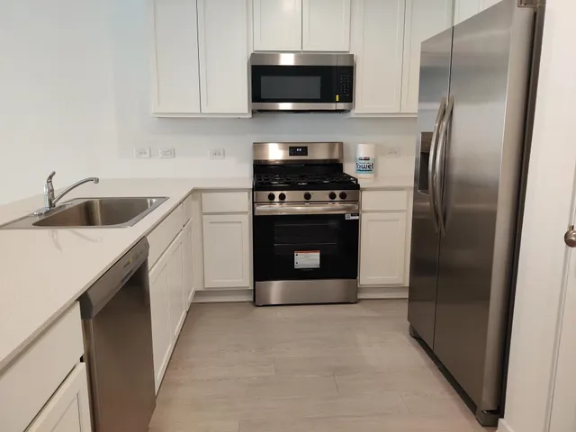 $2,100 | 5003 Esperanza Ter Drive, Richmond, TX 77469