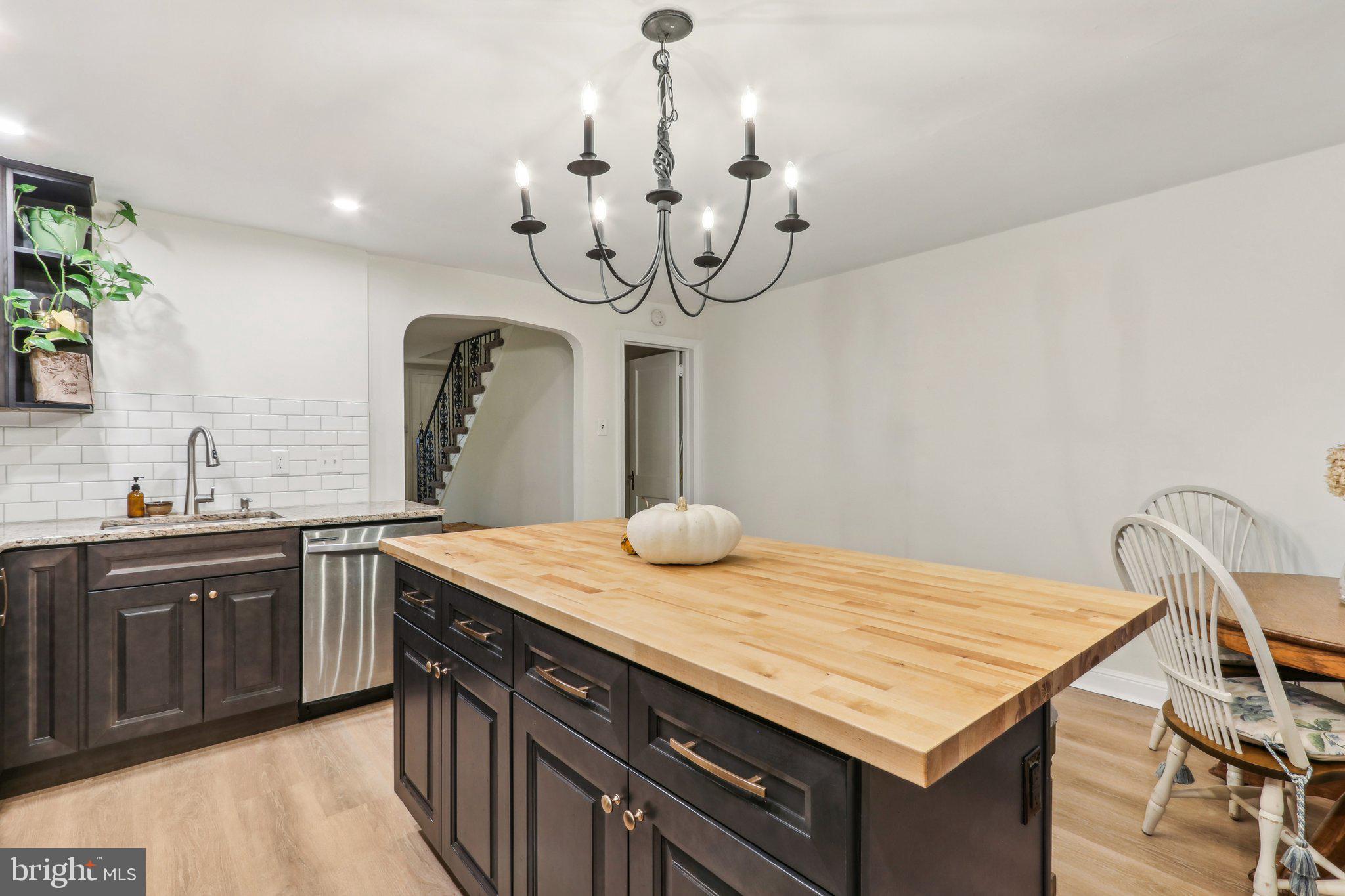5329 North Springfield Road Clifton Heights, PA 19018 - Photo 9 of 46 Gallery Image 9