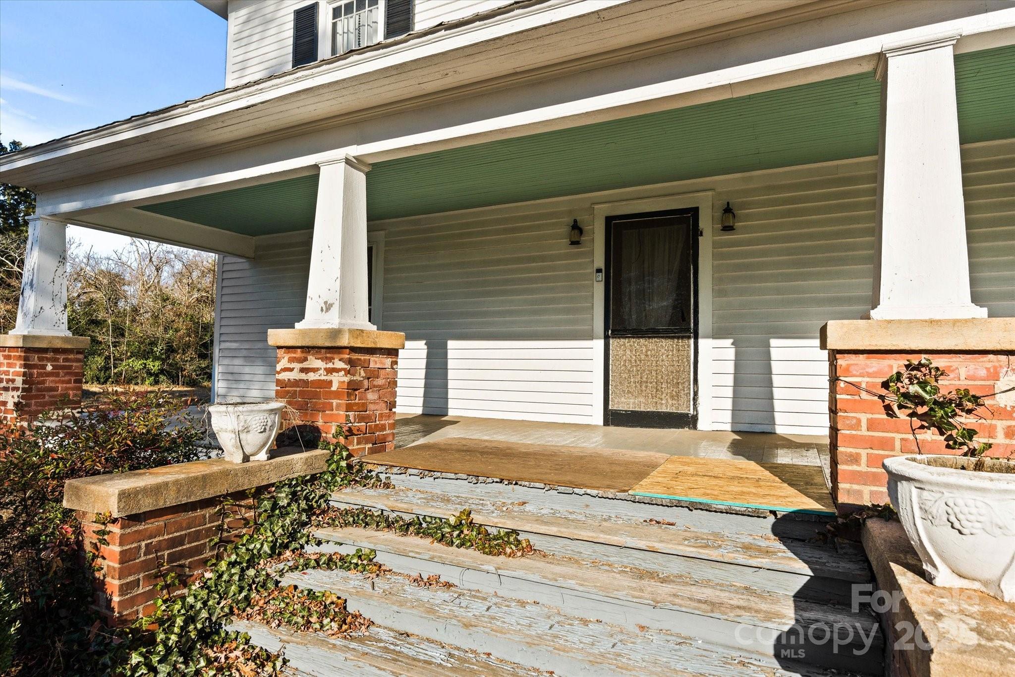2948 West Main Street Conover, NC 28613 - Photo 4 of 45