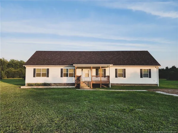 $450,000 | 837 M And M Street, Elizabethtown, NC 28337