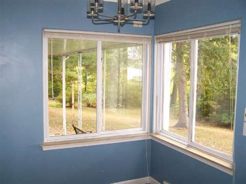 4106 East Pierson Road Flint, MI 48506 - Photo 8 of 21 20375214-7.JPG
