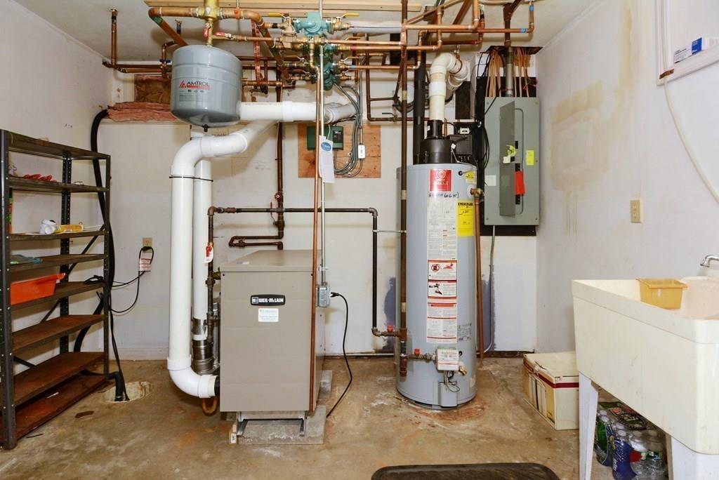 24 1st Street Amesbury, MA 01913 - Photo 33 of 42 a view of walk in closet