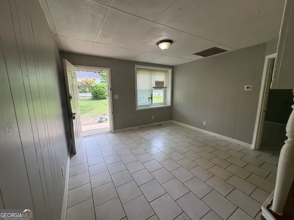 $1,000 | 207 Reynolds Street Northeast, Unit 4D, Rome, GA 30161