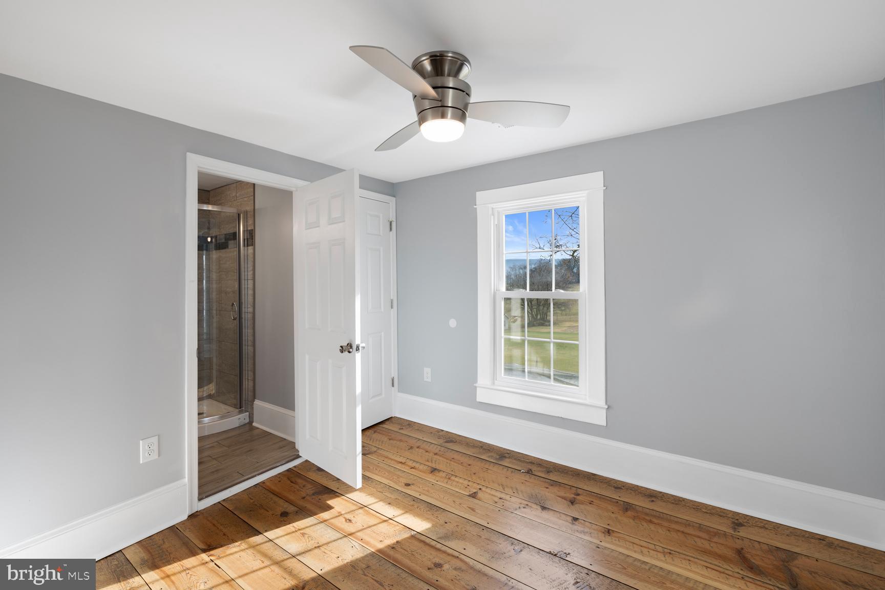 893 Turkey Knob Road Quicksburg, VA 22847 - Photo 23 of 56 1st upstairs bedroom with access to bathroom