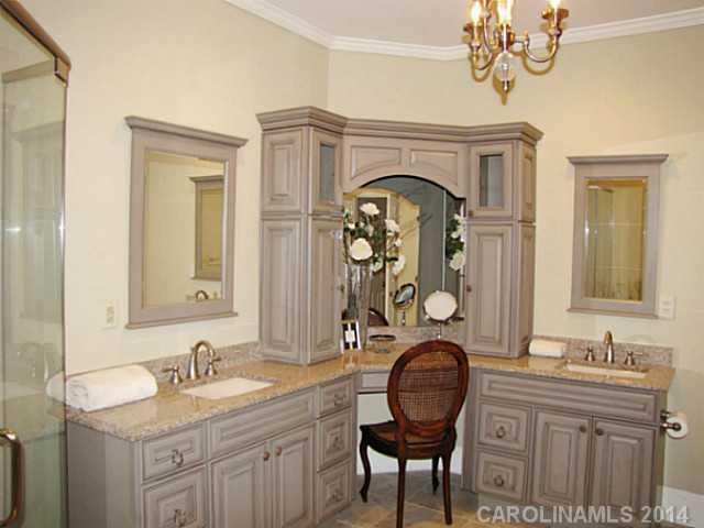6029 Sharon Road, Unit 16 Charlotte, NC 28210 - Photo 8 of 16 Gallery Image 8