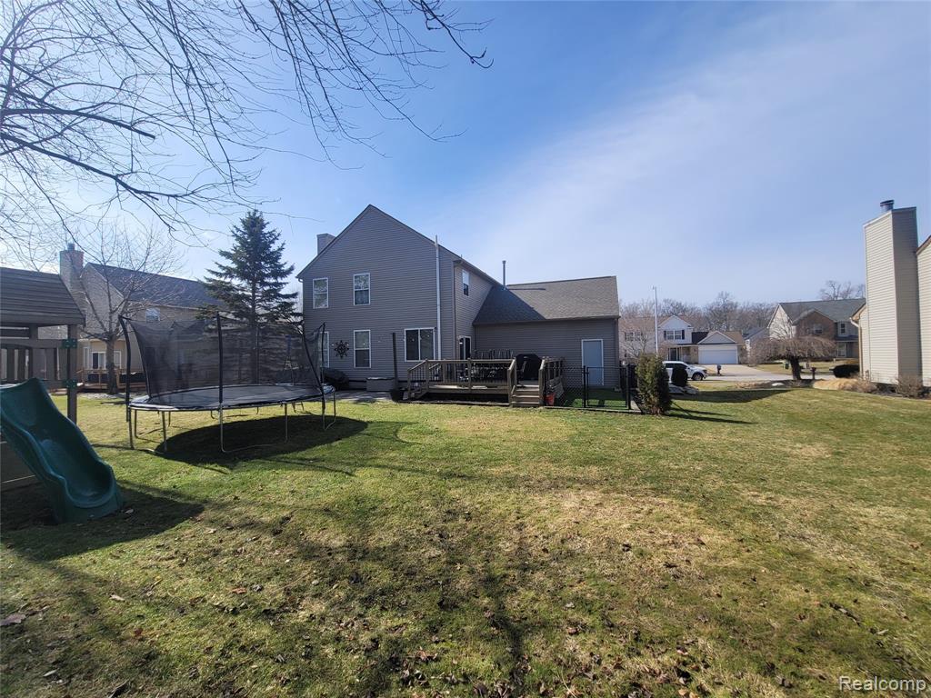 1816 Acorn Valley Drive Howell, MI 48855 - Photo 5 of 35