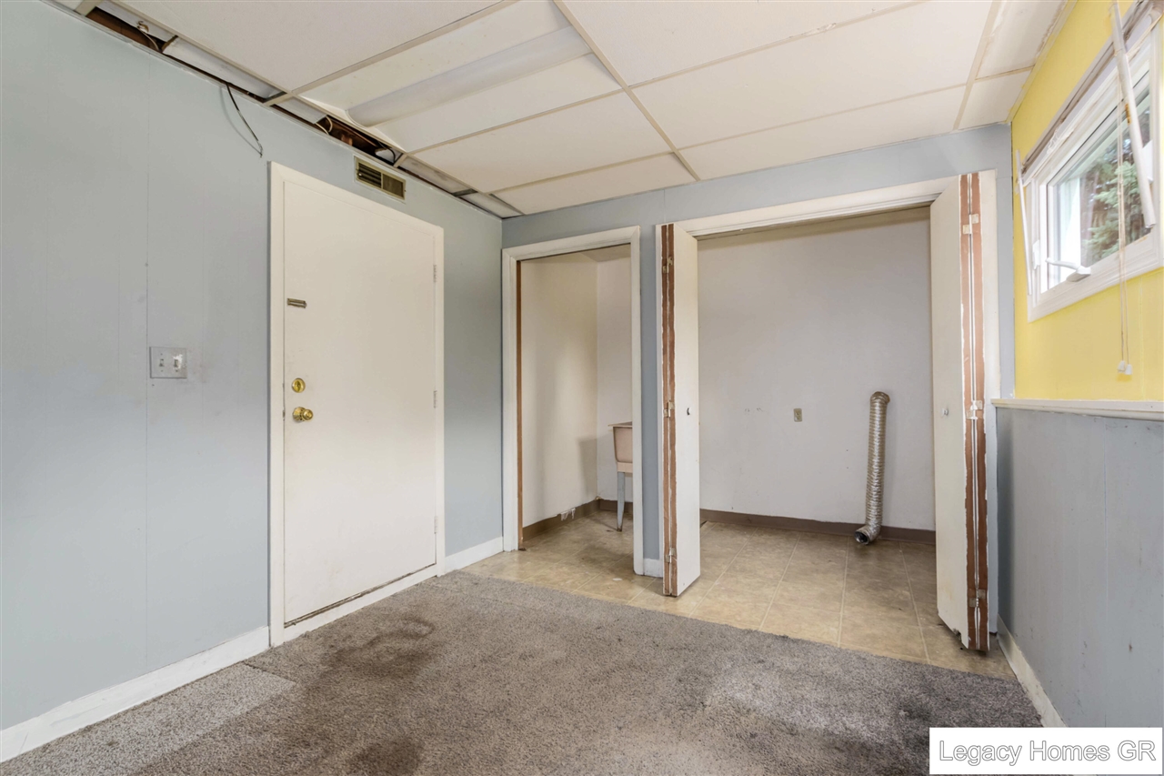 5890 Ridgebrook Drive, Unit 5892 Grand Rapids, MI 49508 - Photo 32 of 38