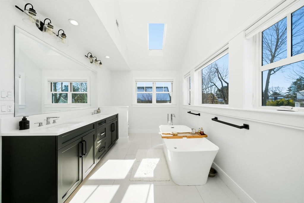 115 Oxford Road Newton, MA 02459 - Photo 24 of 41