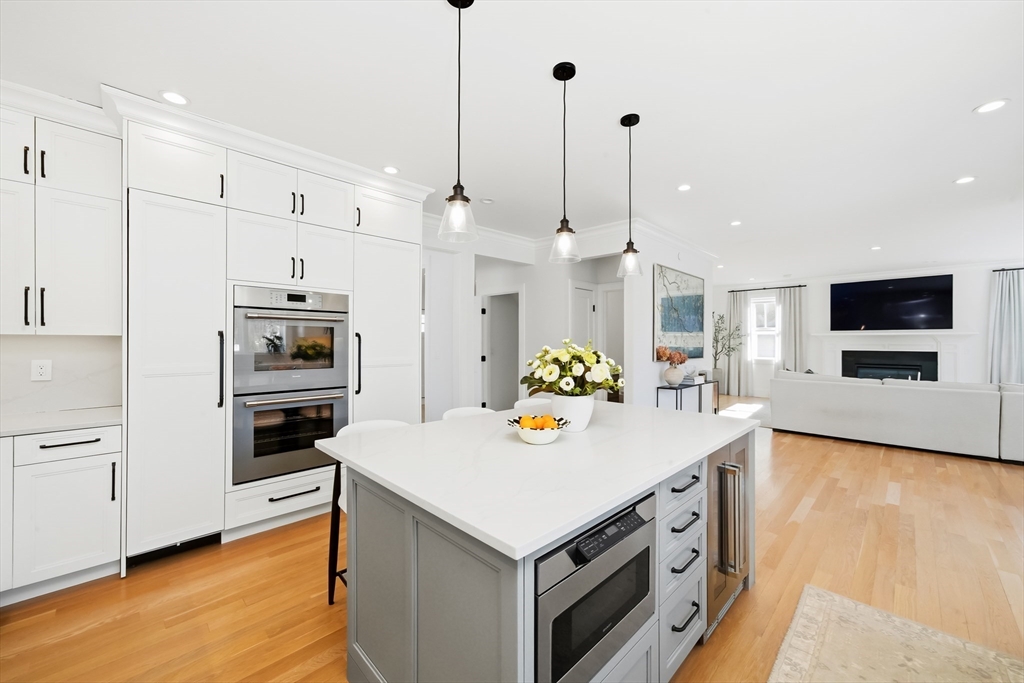 115 Oxford Road Newton, MA 02459 - Photo 8 of 41