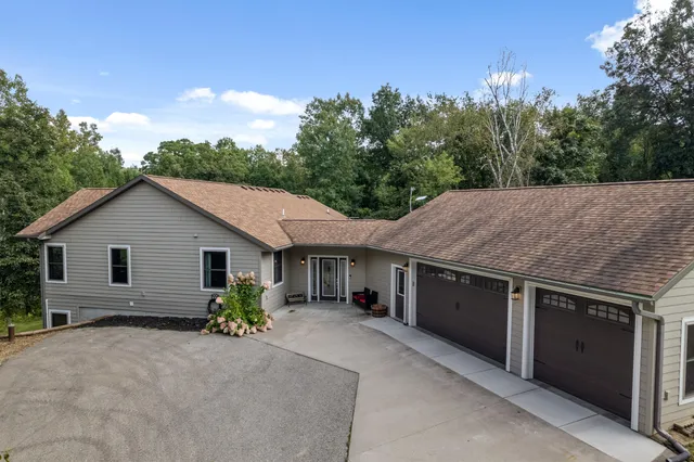 $599,900 | N19735 County Rd DD, Gale, WI 54630