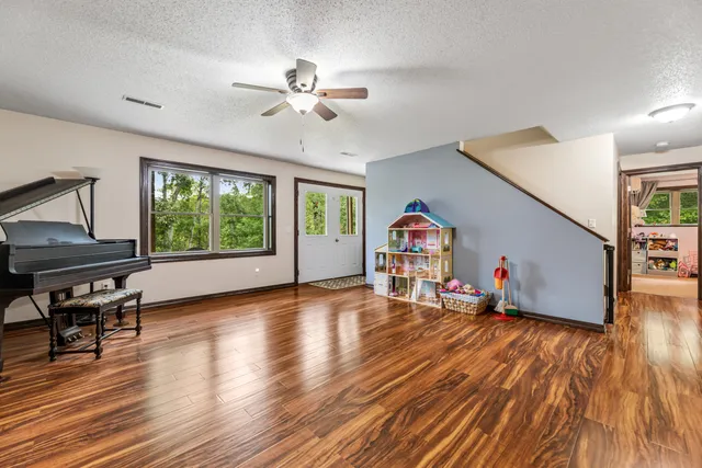 $599,900 | N19735 County Rd DD, Gale, WI 54630