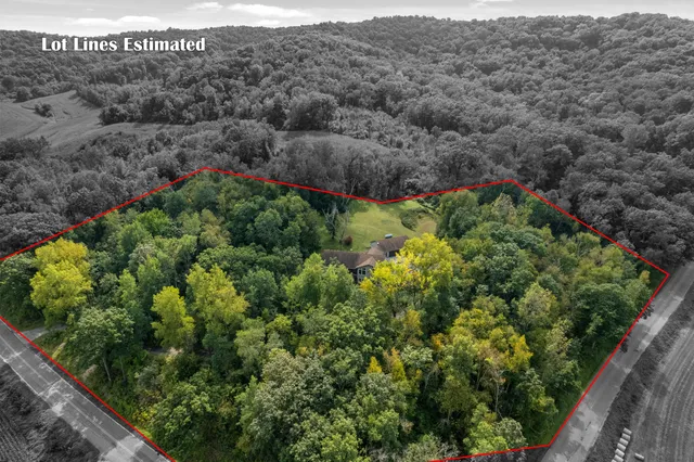 $599,900 | N19735 County Rd DD, Gale, WI 54630