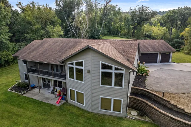$599,900 | N19735 County Rd DD, Gale, WI 54630