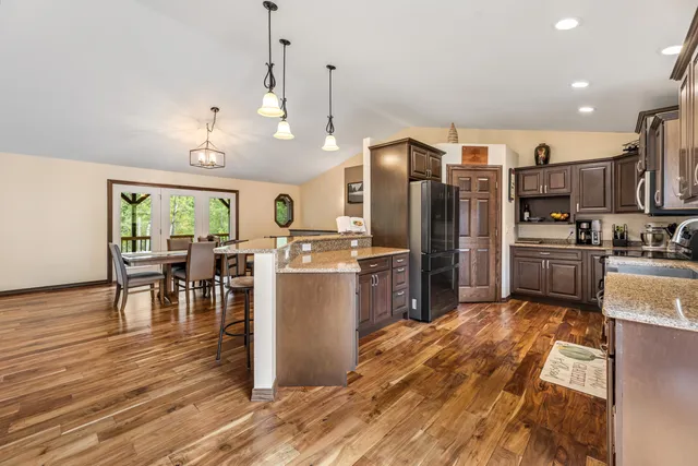 $599,900 | N19735 County Rd DD, Gale, WI 54630